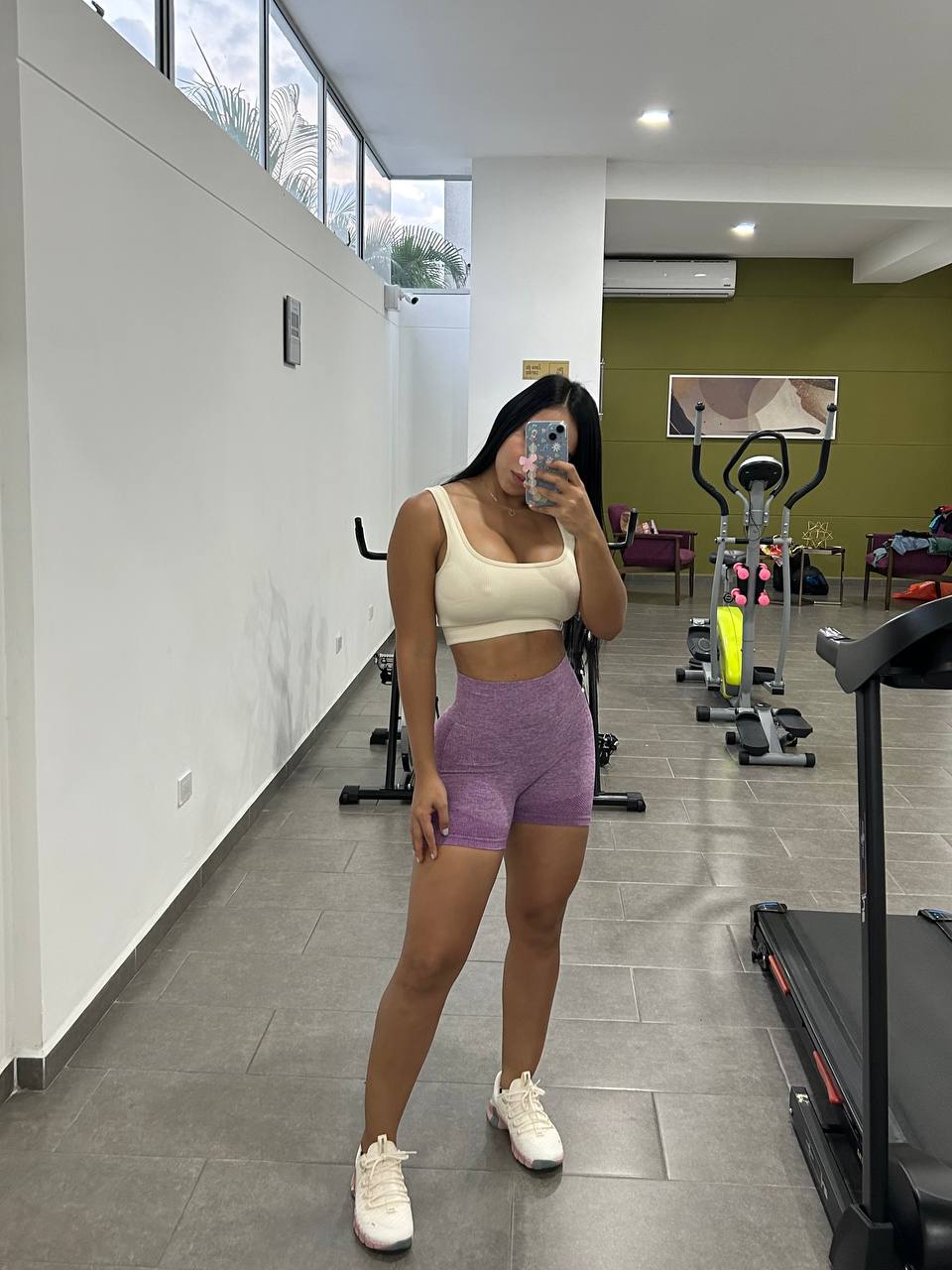 Short Morado